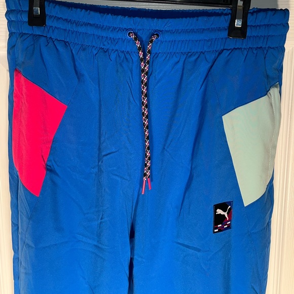 Puma Women’s International Winterized Track Pants Size Medium M NWT Multicolor - Picture 4 of 13